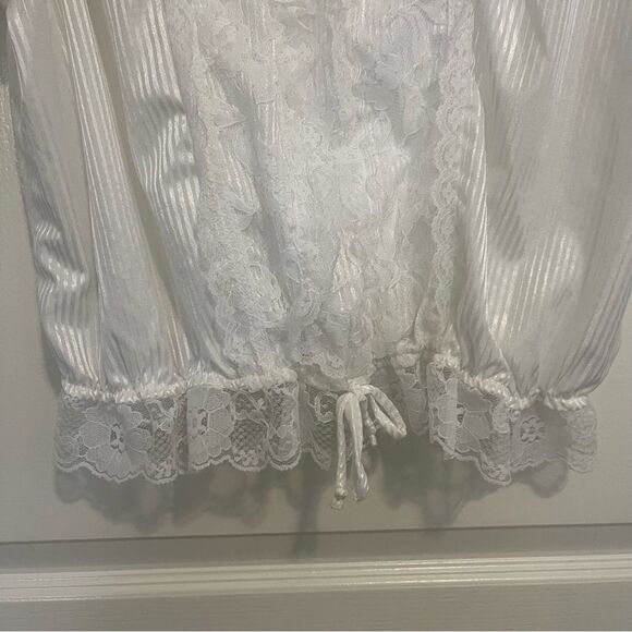 Vintage Mass Appeal Blouse Shimmer White US Large Ruffle Victorian Lace Dramatic - Picture 6 of 13